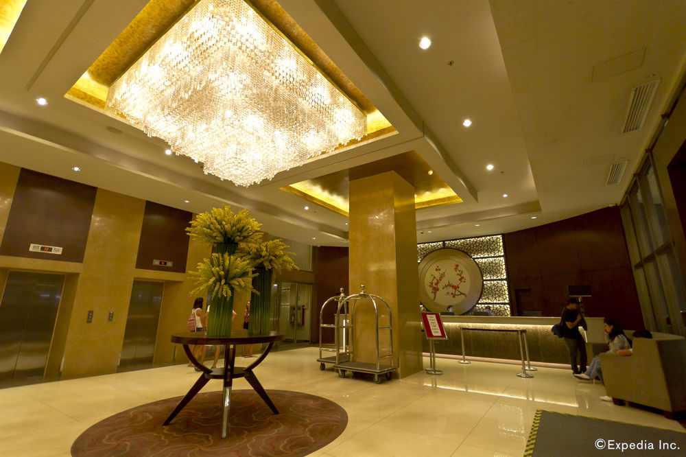 Mandarin Plaza Hotel Cebu Exterior photo