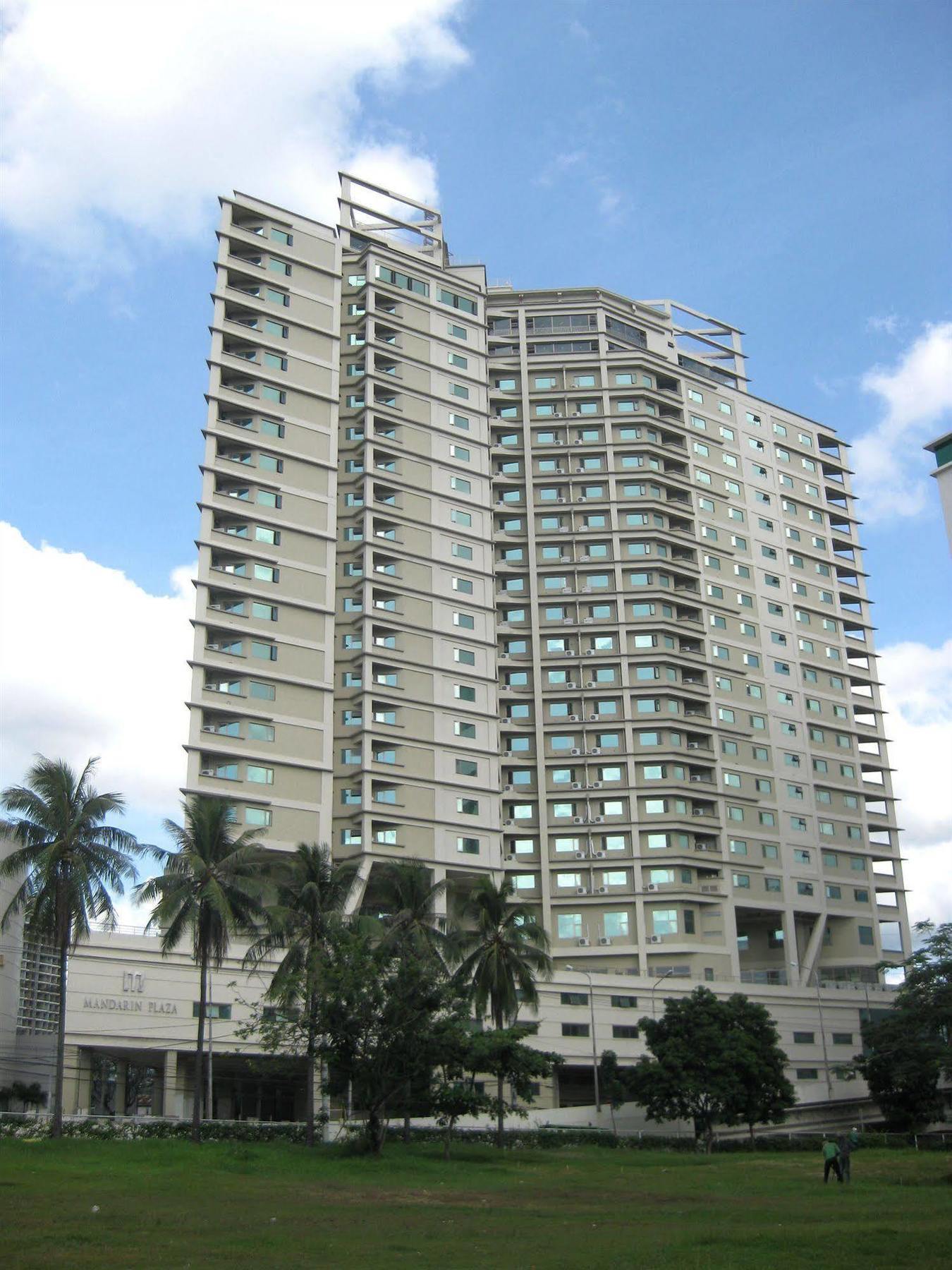 Mandarin Plaza Hotel Cebu Exterior photo